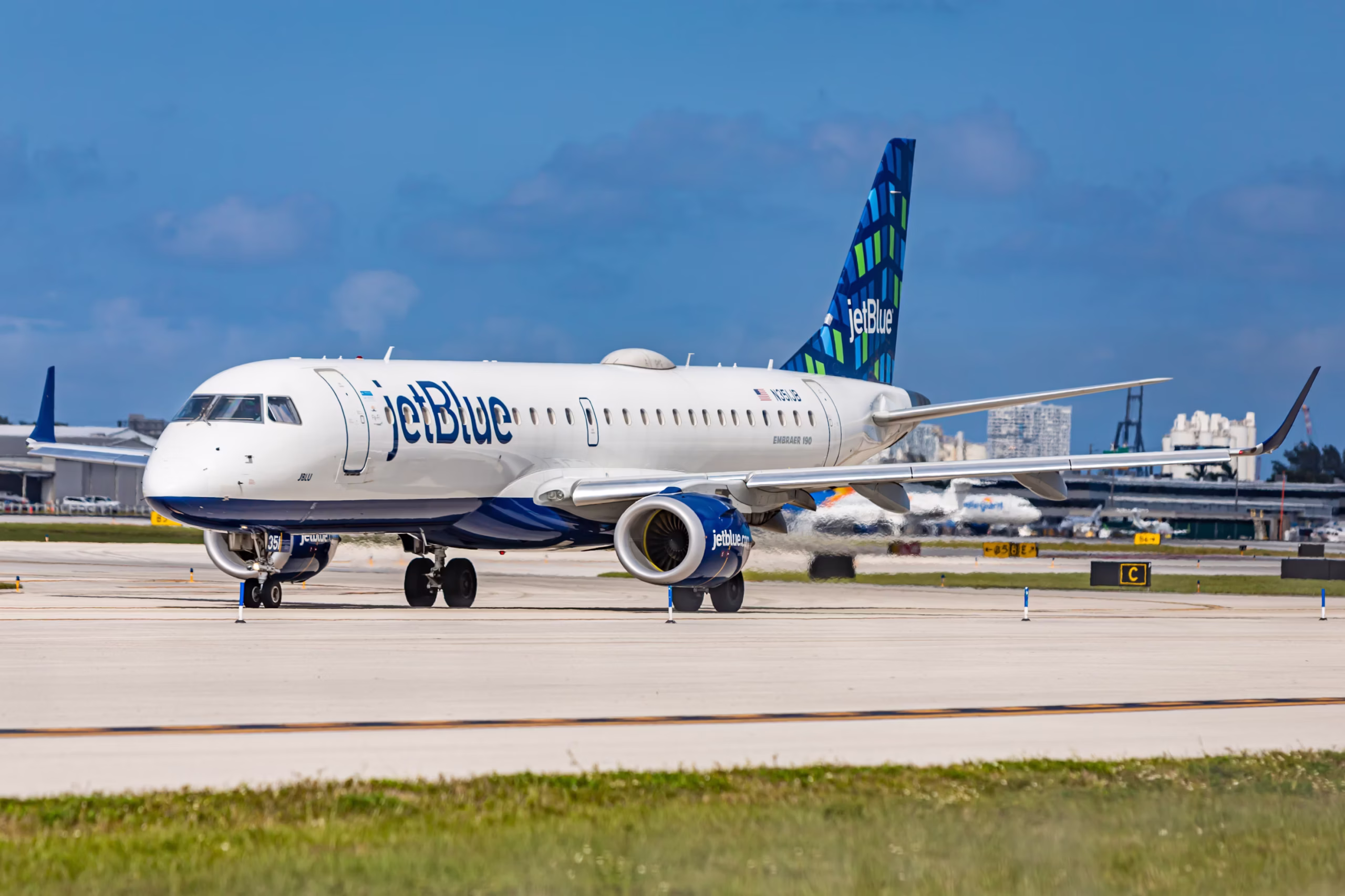 JetBlue Airlines Sees Positive Growth Amid Strategic Shifts