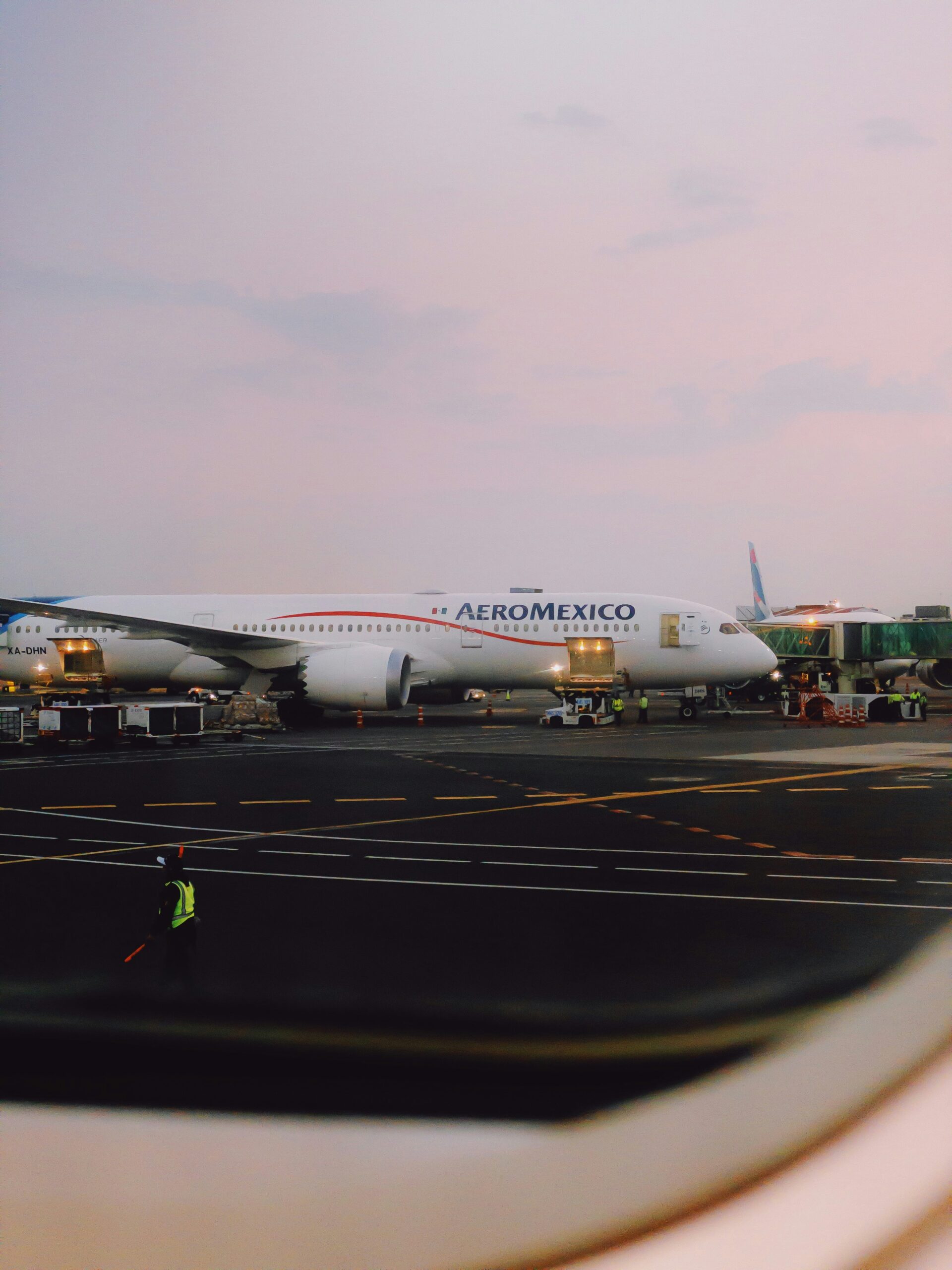 Aeromexico plane.