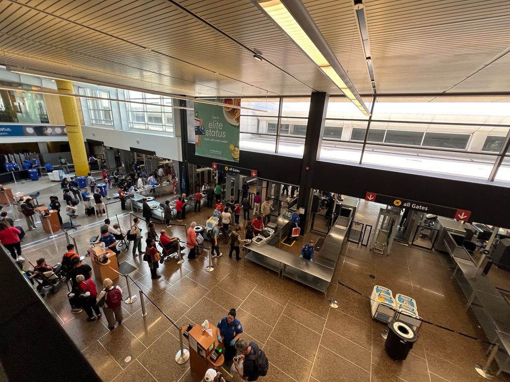 Seattle-Tacoma Unveils New Terminal Space for Holiday Rush