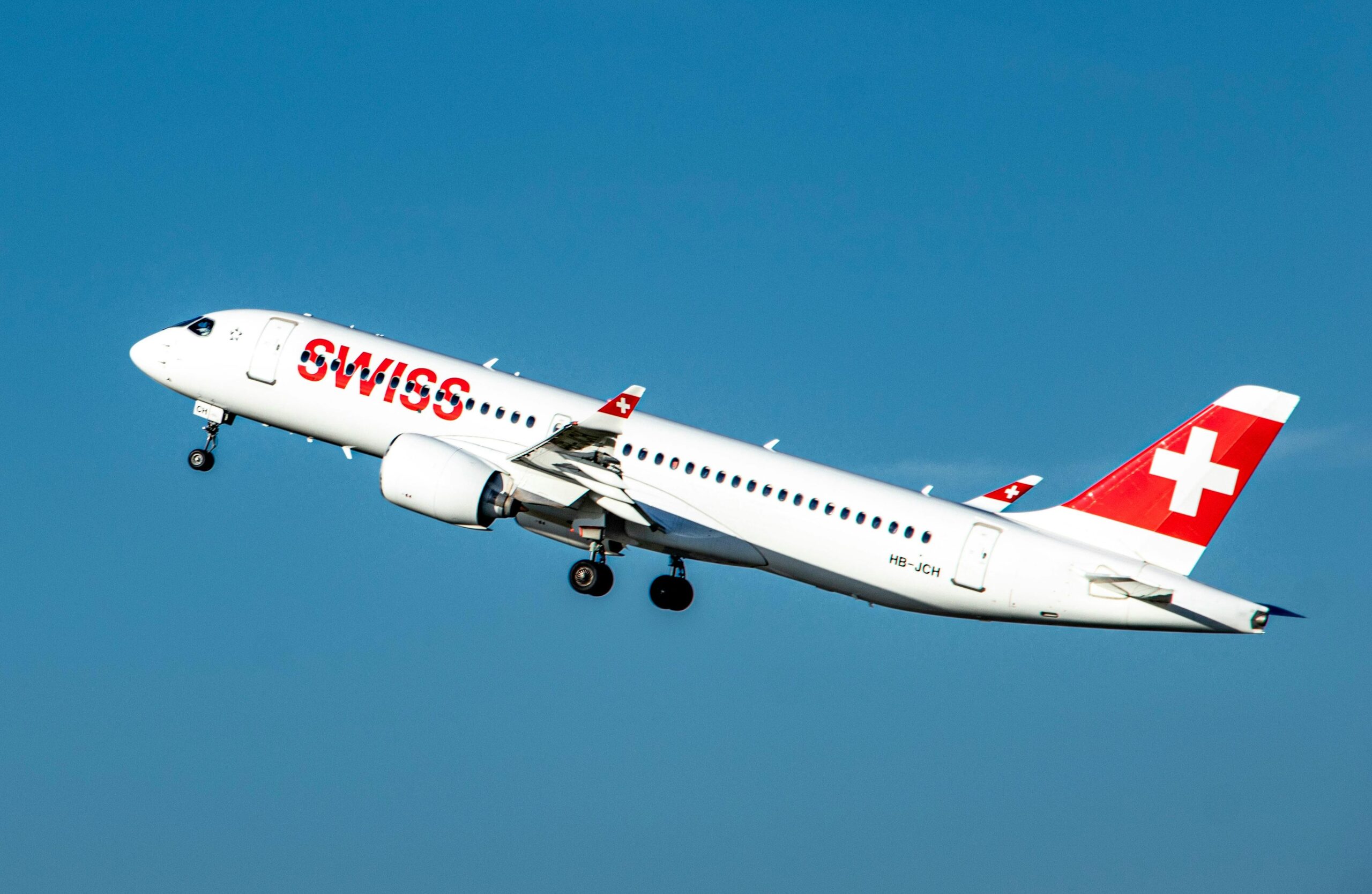 A Sad Farewell: SWISS Airlines Honors the Life of Crew Member from Flight LX 1885